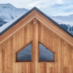 Lasure de chalet à Embrun